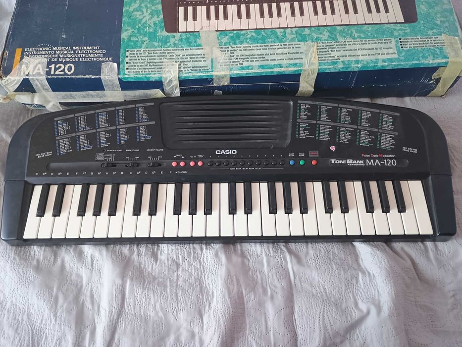 Casio MA-120 синтезатор / пиано - музикален инструмент