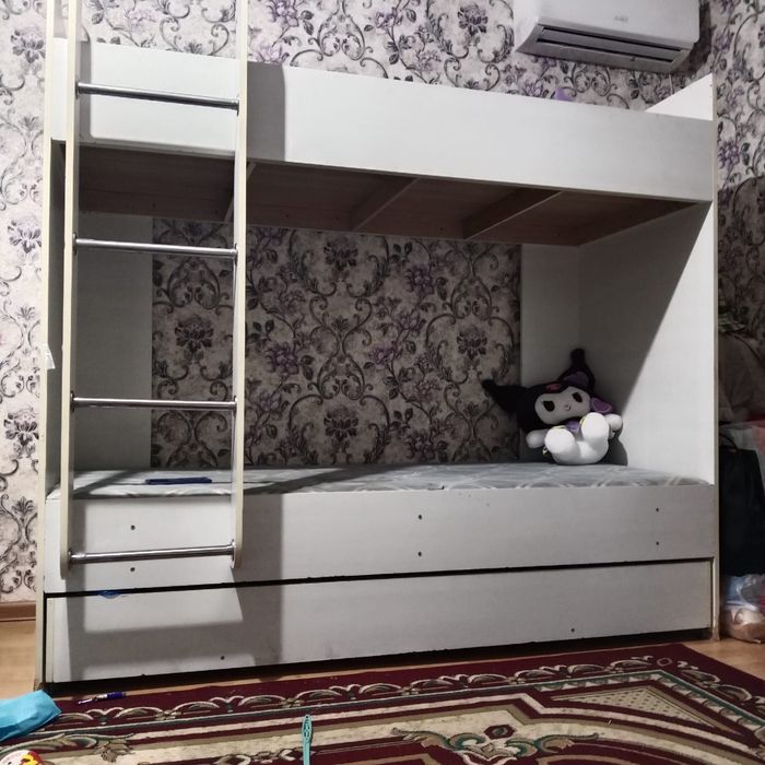 Детский кровать почти новый