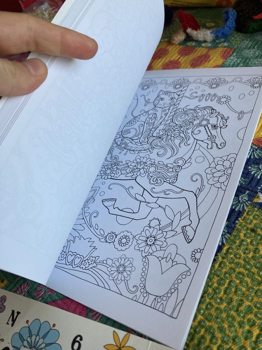 Книжки за оцветяване за възрастни - нови и ползвани