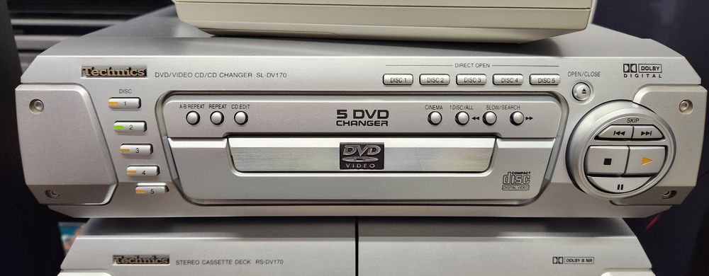 Sistem Technics cu DVD complet cu telecomandă și sateliți Surround