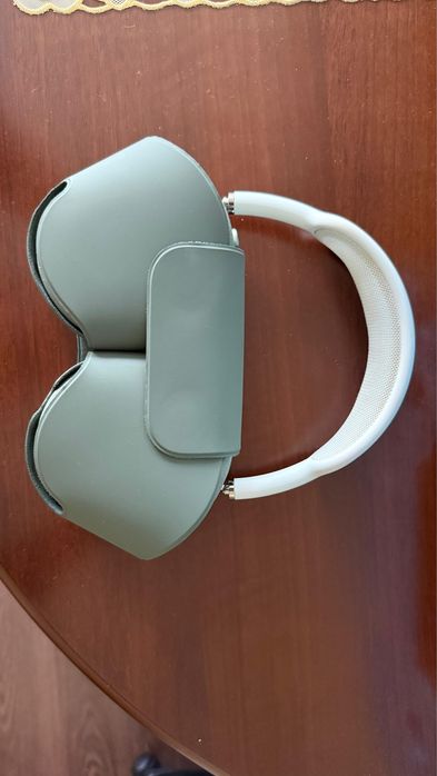 Продается Airpods Max цветом хаки, оргинальные