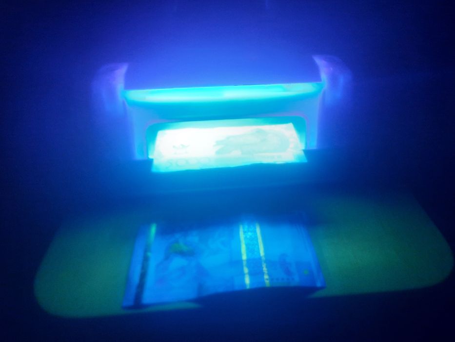 Детектор ультрафиолетовый для купюр