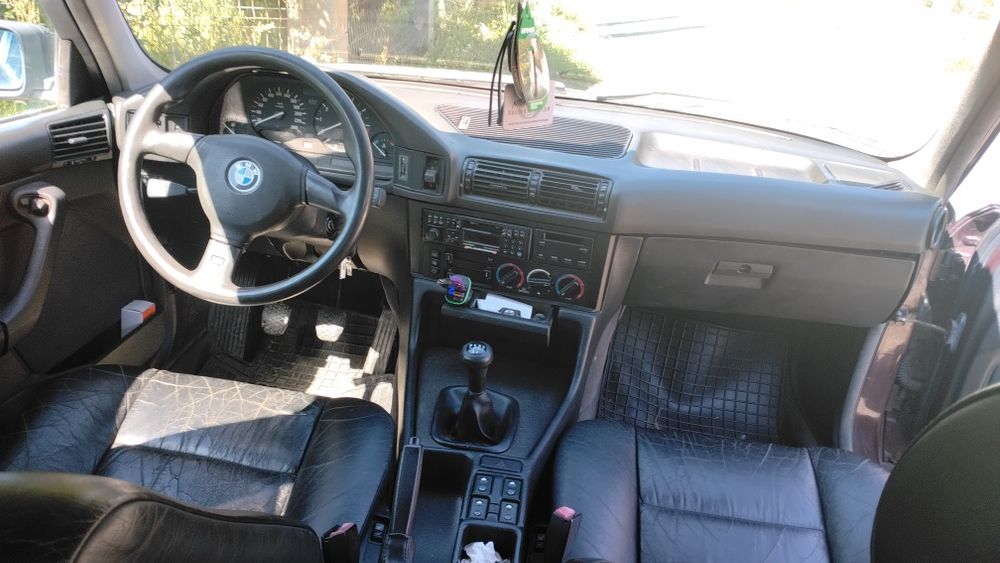 Vând bmw  e34 an 93