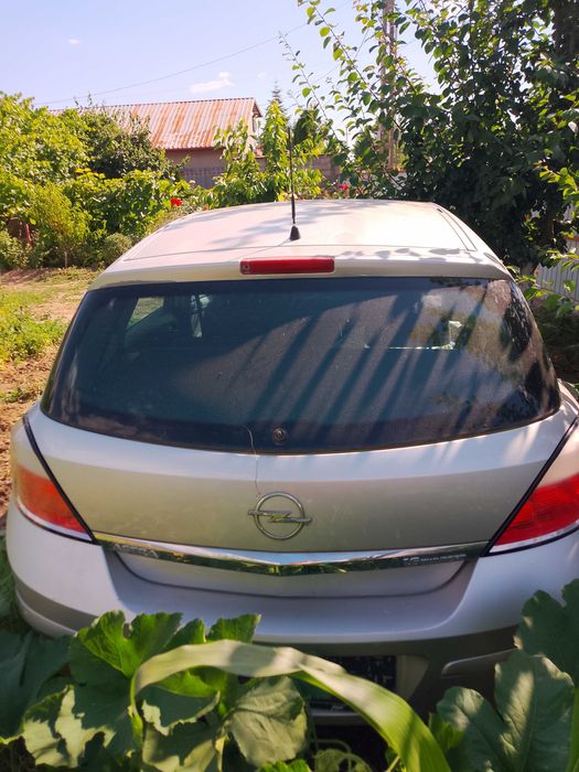 OPEL Astra 2005 — imagine 3