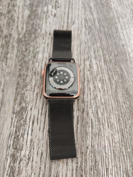 Продам часы Apple watch Series 6 40mm Gold