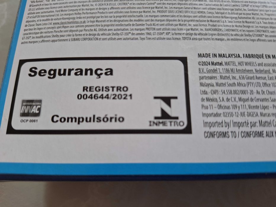 Комплект Hot wheels колички 10 броя, с количка FORD + FIAT 500