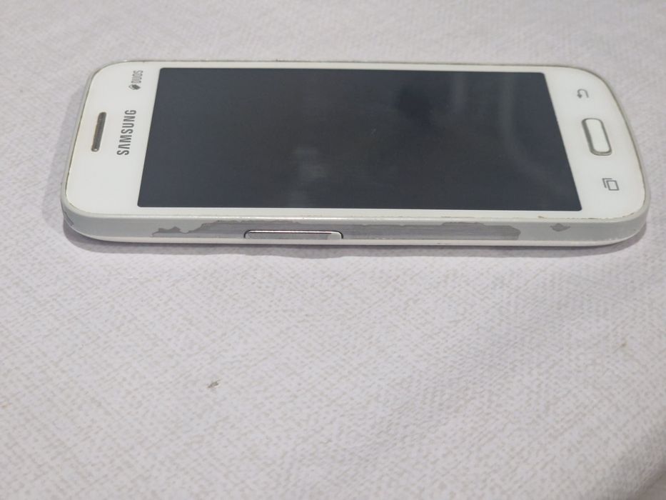 Samsung Galaxy J1. 2сим