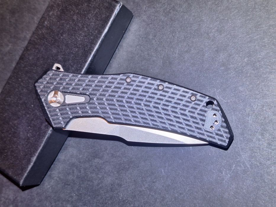 Сгъваем нож-стомана D2