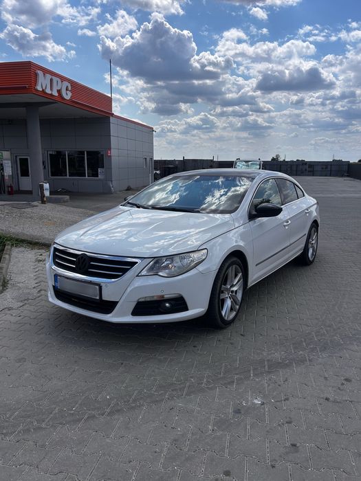 VOLKSWAGEN Passat CC