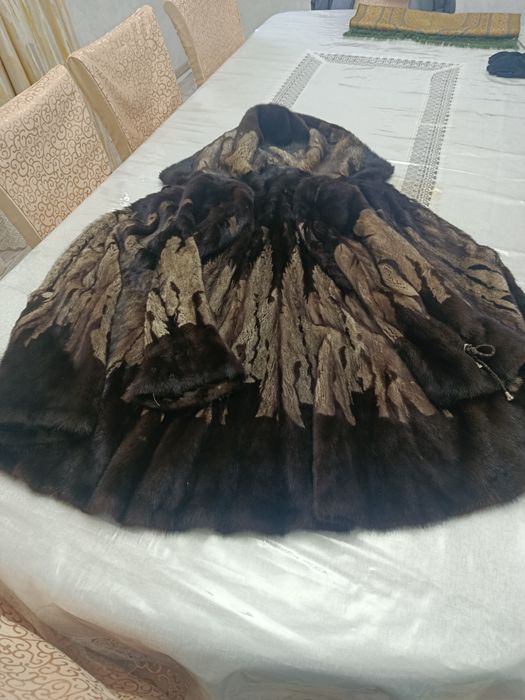 Продаётся норковая шуба