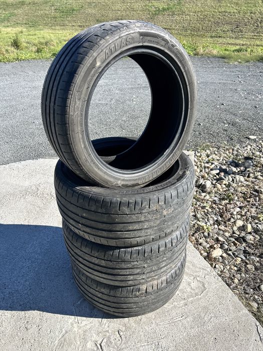 Vand anvelope vara 235/45/17