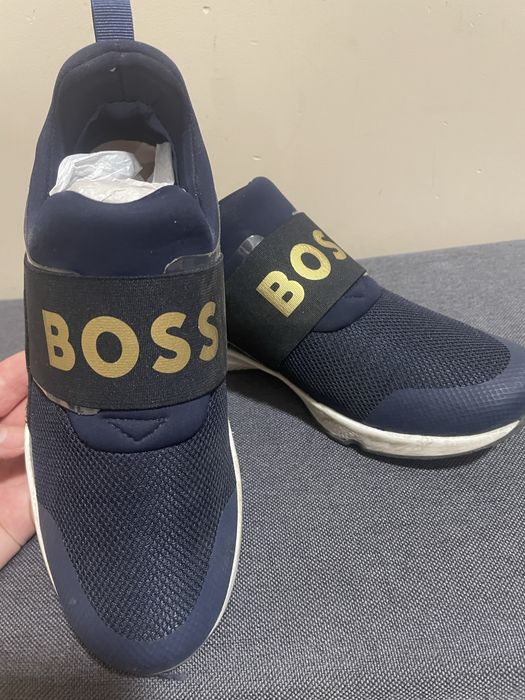 Нови спортни обувки Hugo Boss, размер 36