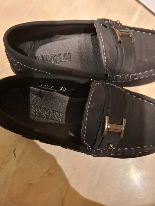 Pantofi negri din velur mar 28