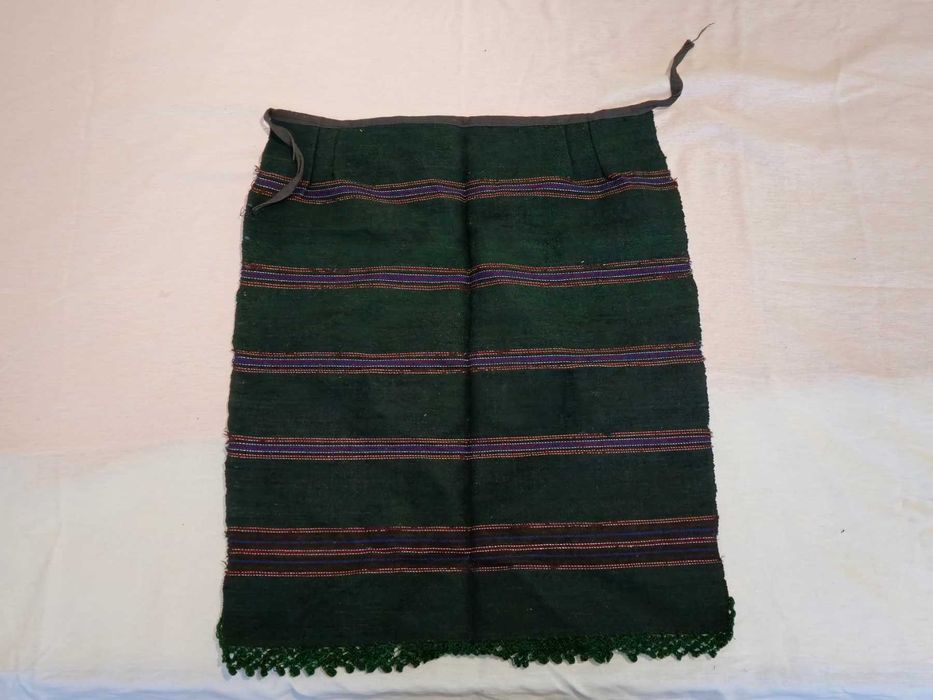 Продавам ръчно тъкани капански престилки