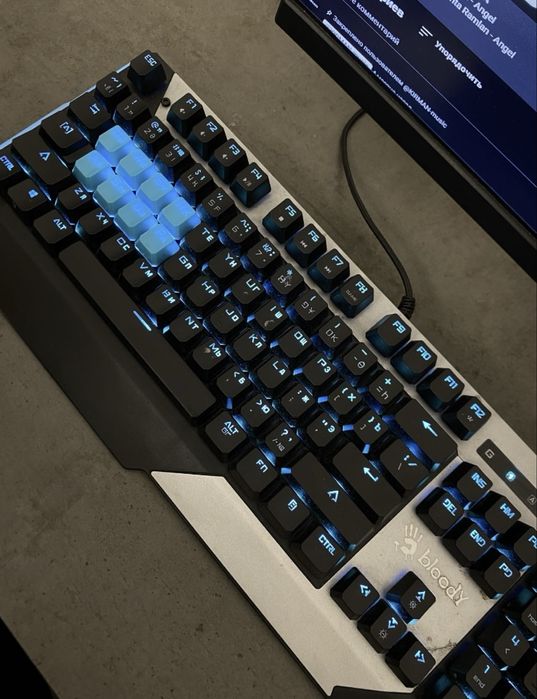 Клавиатура bloody