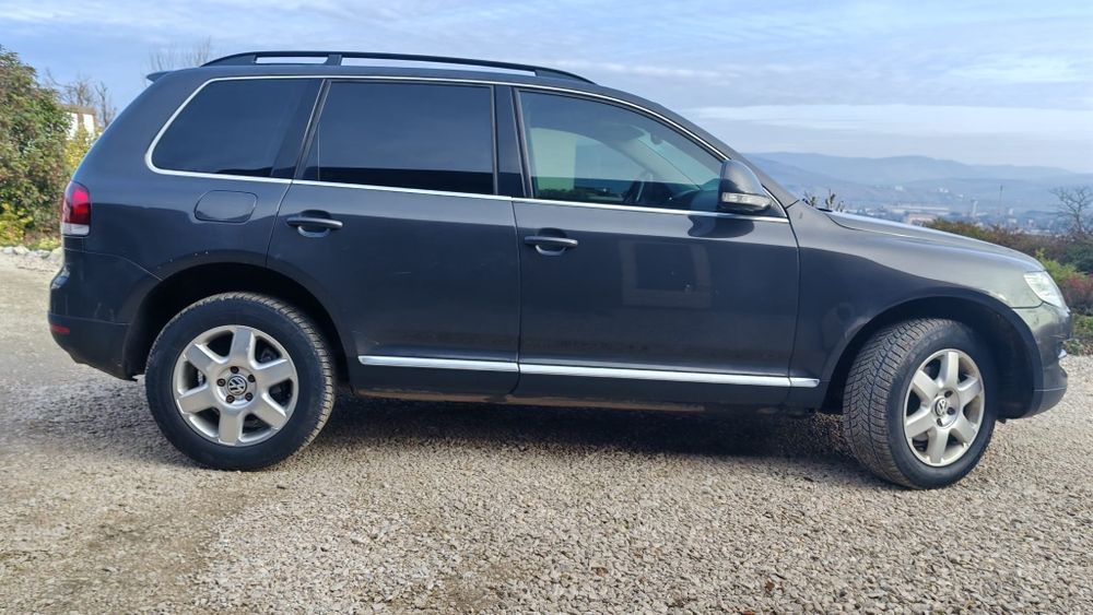 Vând Volkswagen Touareg 4500 € Negociabil