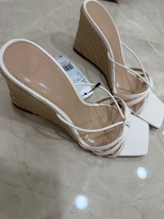 Сандали на платформа  Mango