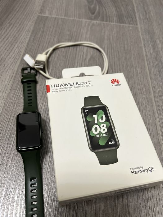 Продаю Huawei Band 7