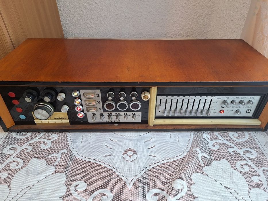 Vand obiecte retro de colectie