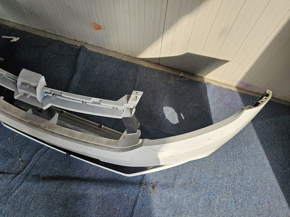 Bara fata dacia Logan  grila