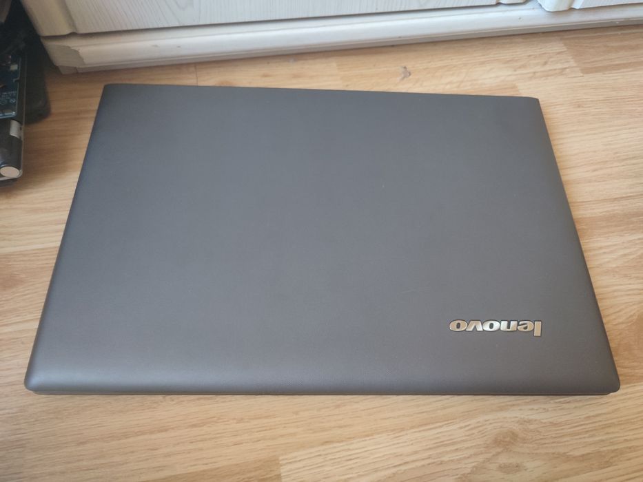 Laptop Lenovo Thinkpad B70 - i5-5200u/ 8gb RAM/ 256gb SSD/ Display 17,3/ Baterie 2h