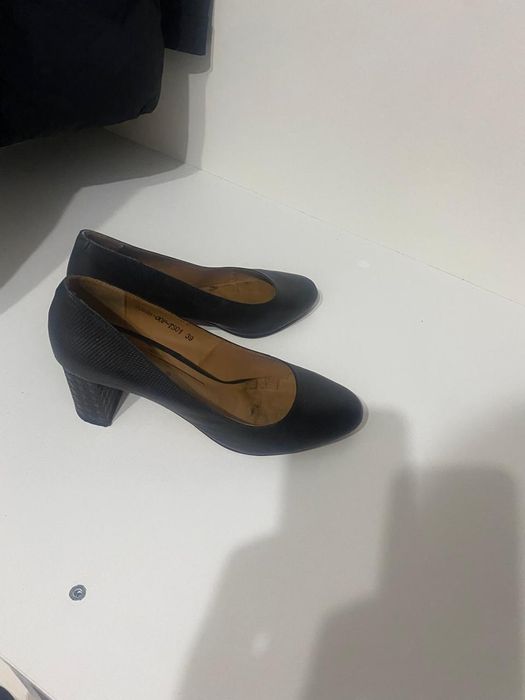 Продам туфли женские
