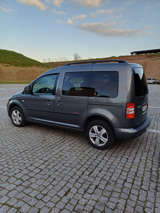 Vând Volkswagen Caddy 2012
