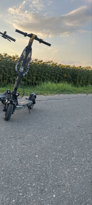 Vand trotineta jeep xe2