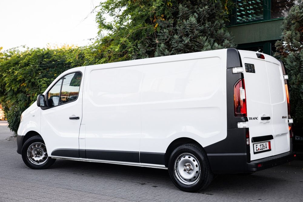 RENAULT Trafic 2018 — imagine 3