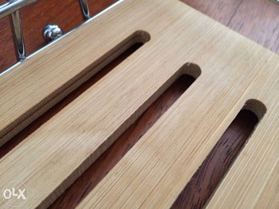 Sapuniera, Suport pentru baie si ventuze