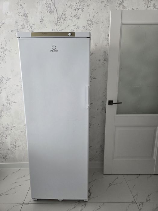 Морозильник Indesit