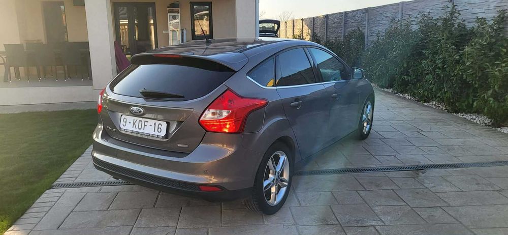 FORD Focus 2014 — imagine 5