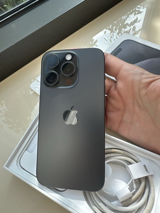 iPhone 15 pro 256 GB