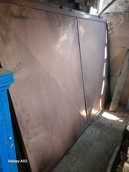 usi garaj din tabla groasa