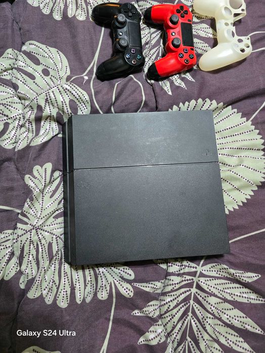 1 TB Sony Plasytation 4  + Games