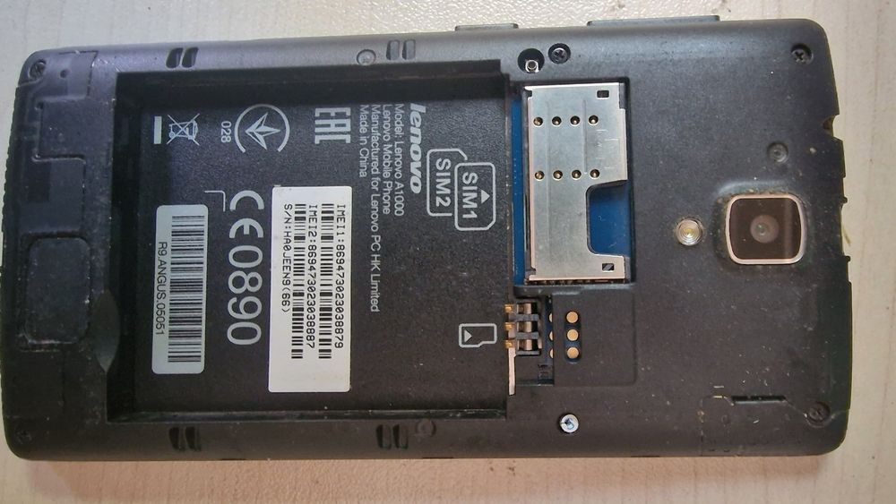 Телефон Леново А-1000