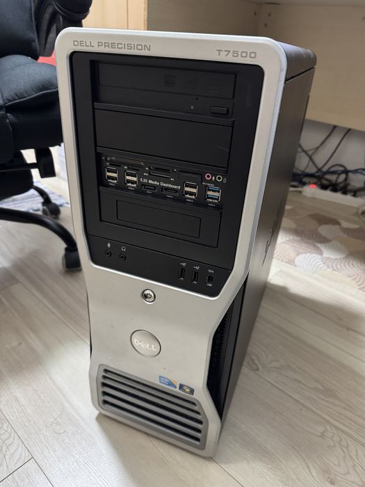 Unitate PC Workstation Dell T7500