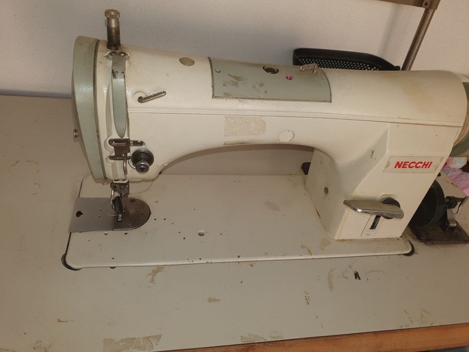 Masina cusut piele volane