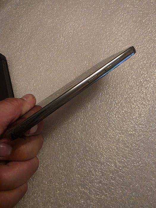 S23 Samsung Galaxy Titanium