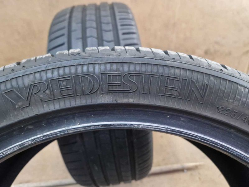 2 vredestein R18 225/40
летни гуми
DOT4321