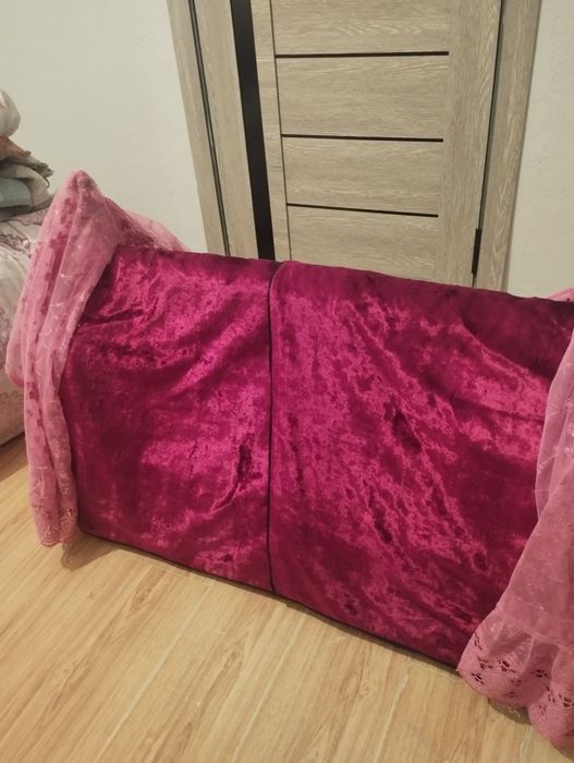 Бешик  чакалоклар учун.  Енгидек куп тутилмаган. Хамма нарсаси духоба.