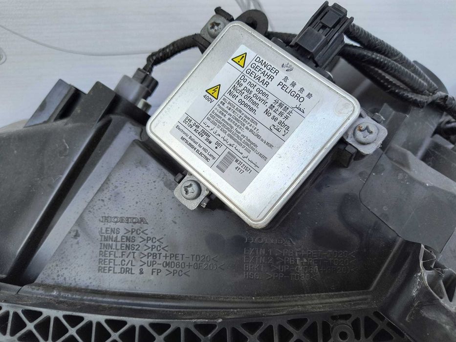 Far Dreapta Uk Xenon Bi-Xenon Honda CR-V 2015 Facelift / 2015-2018 Cod OEM 33100-T1G-E81 (1E1)