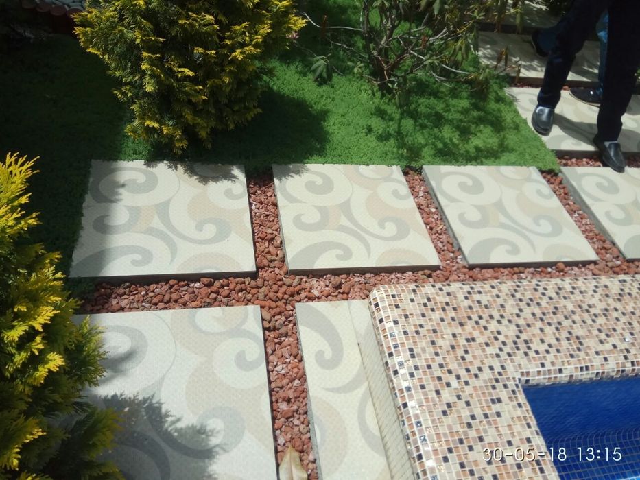 Gazon landshaft vadapad