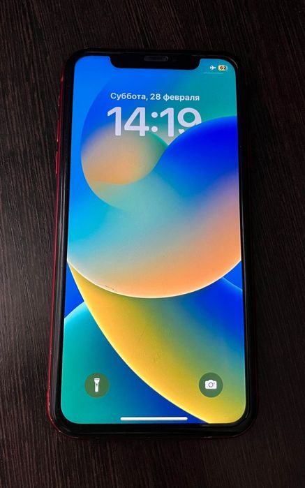 Продаю Айфон xr 128