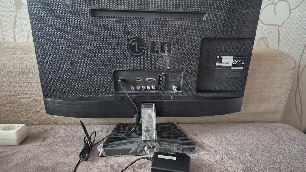 Телевизор/ монитор LG 24" FULL HD LED