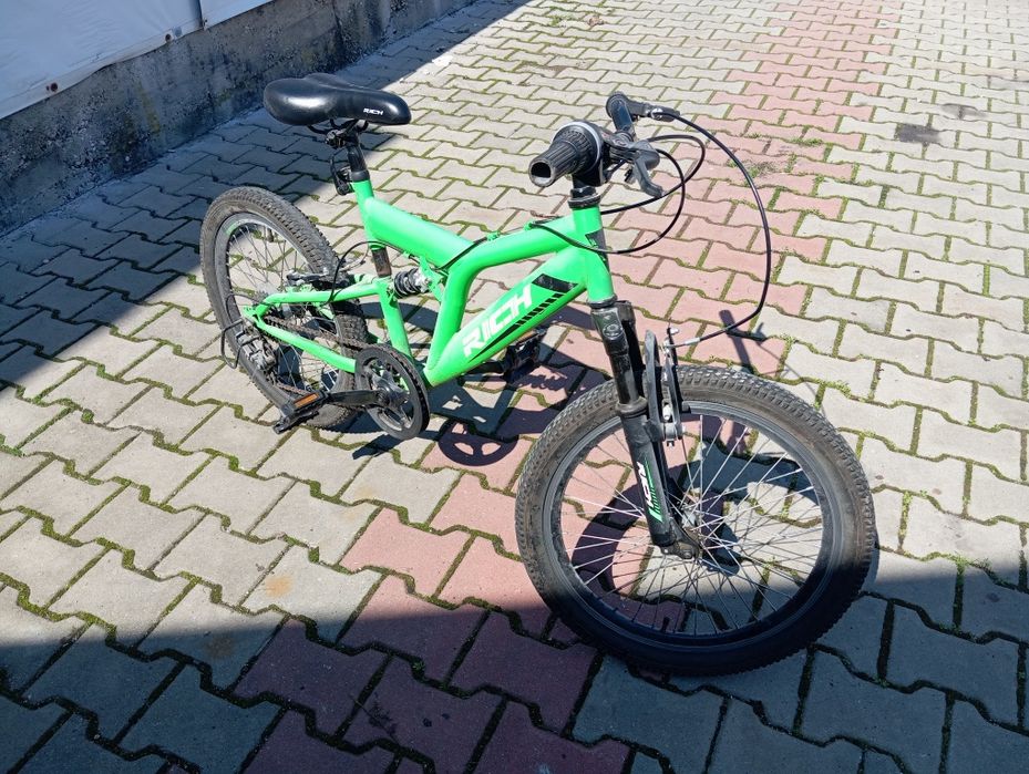 Bicicleta copii 10-12 ani