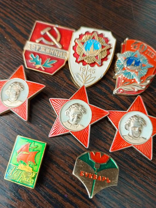 Продам значки СССР.