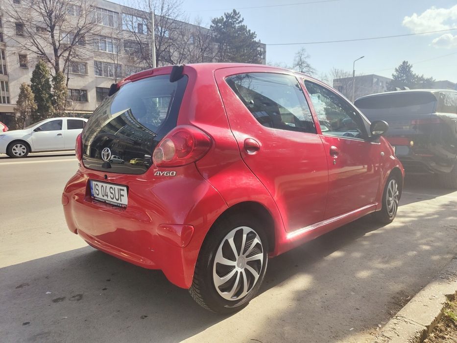 Toyota Aygo „Furia Roja”   Consum Mic, Super Sprintenă, Preț Mic