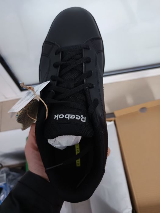 Обувки Reebok нови