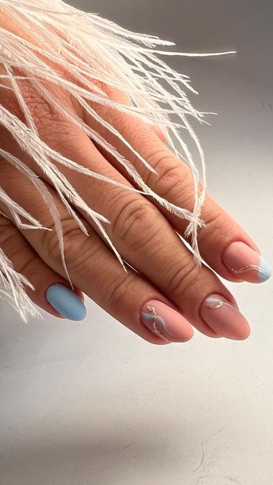 Unghii cu gel la domiciliul clientului